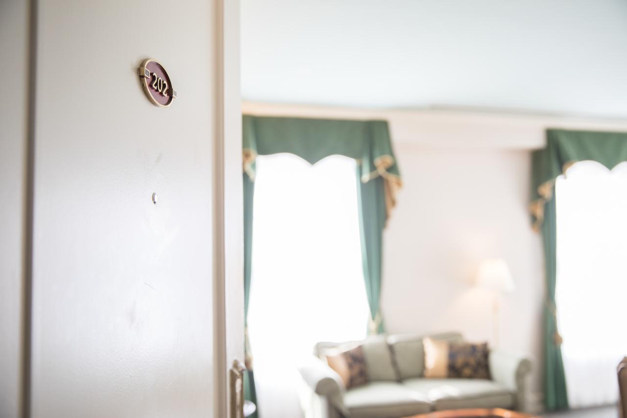 Kobe Kitano Hotel Room photo